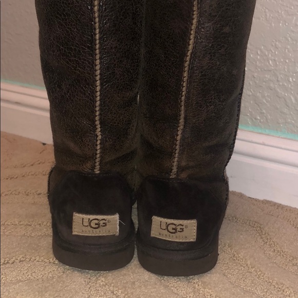 Authentic Tall distressed brown leather Uggs - Picture 3 of 4